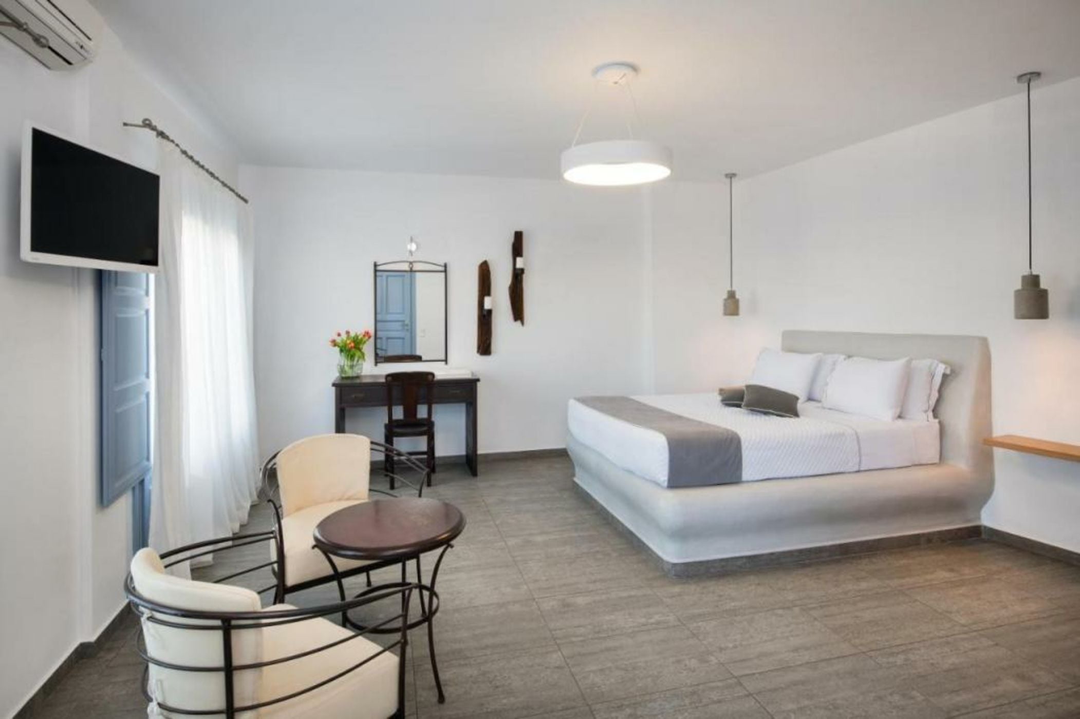 Apanemo Hotel & Suites