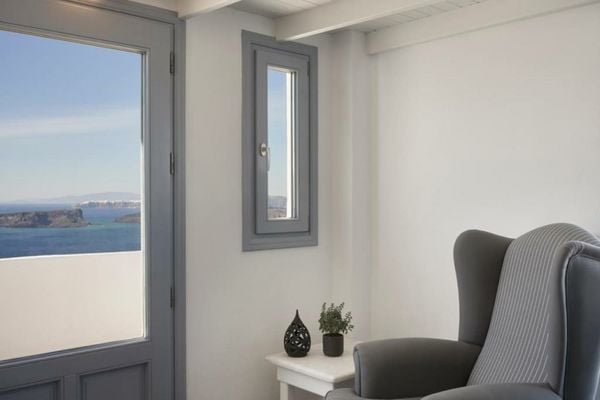 Apanemo Hotel & Suites