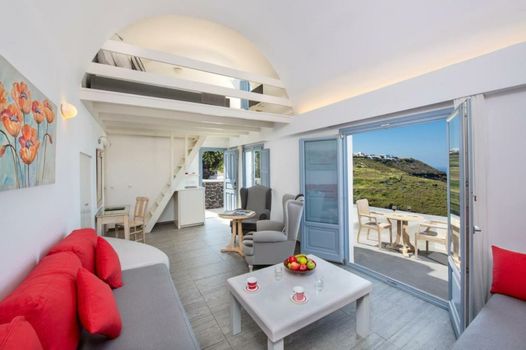 Apanemo Hotel & Suites