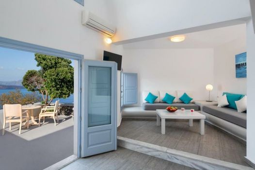 Apanemo Hotel & Suites