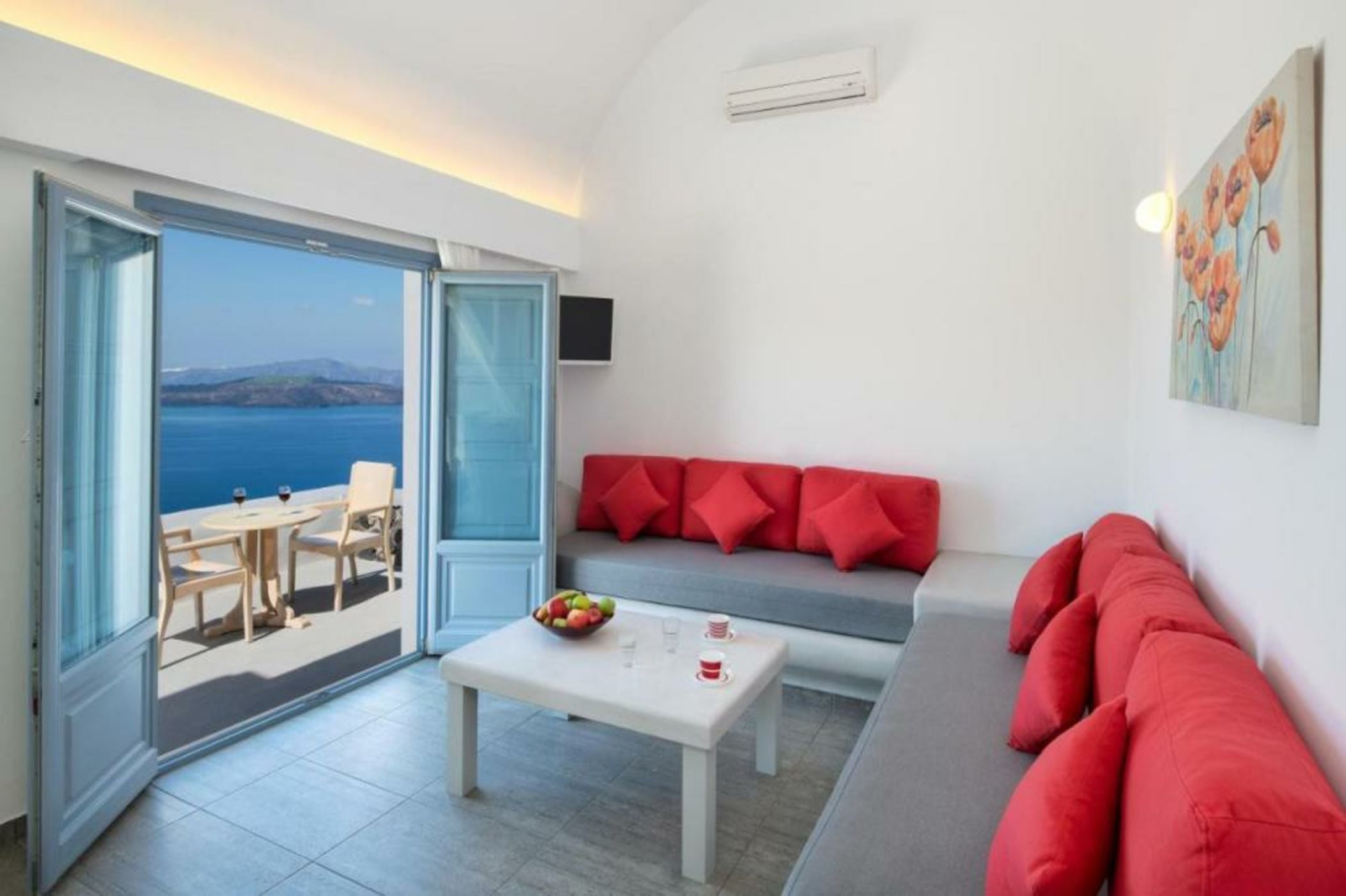 Apanemo Hotel & Suites