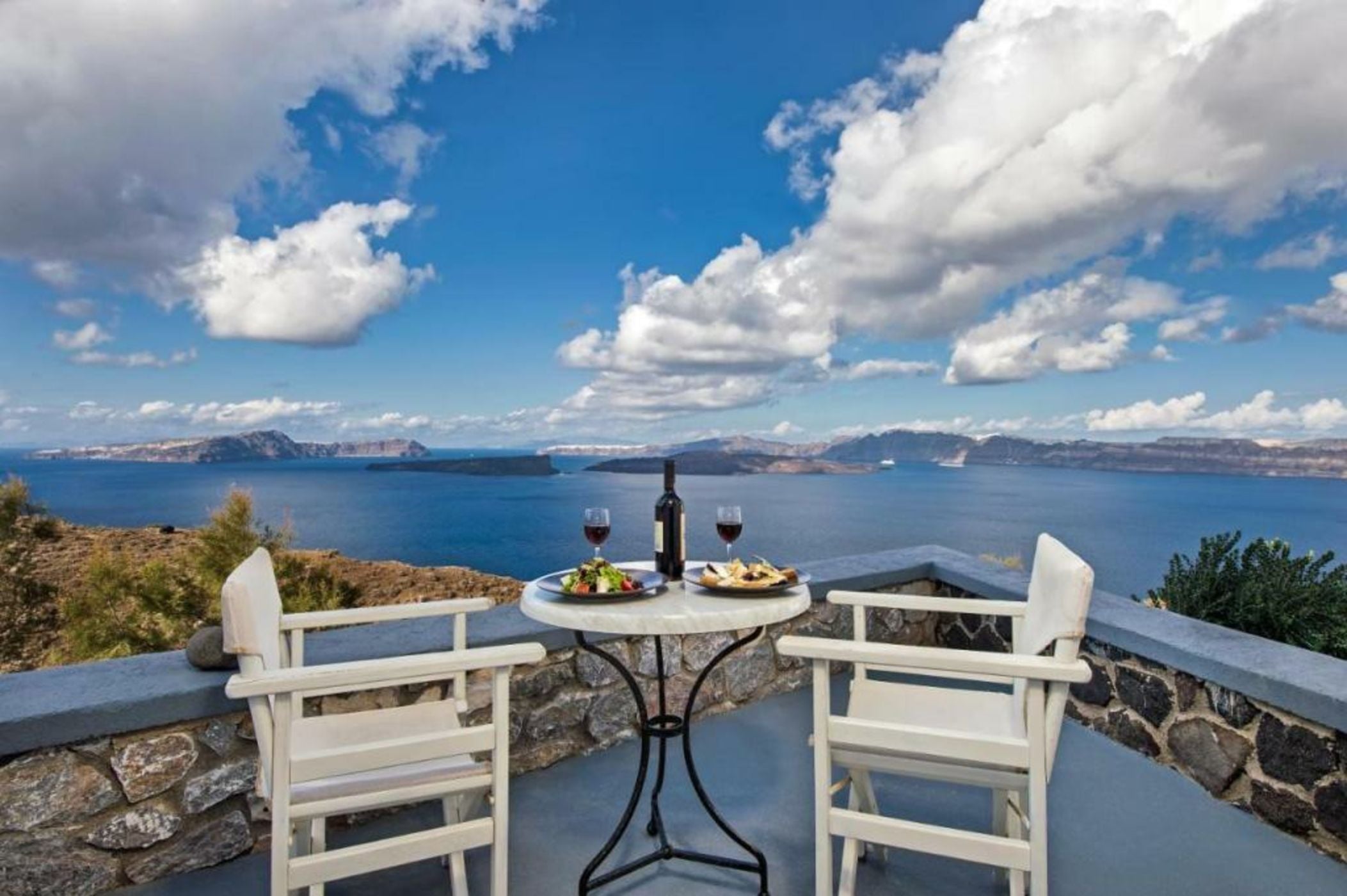 Apanemo Hotel & Suites