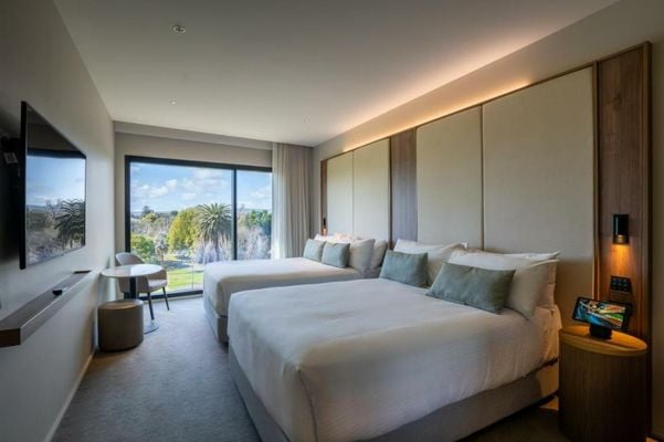 Oval Hotel at Adelaide Oval