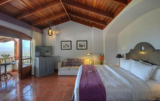 Alta Las Palomas Hotel