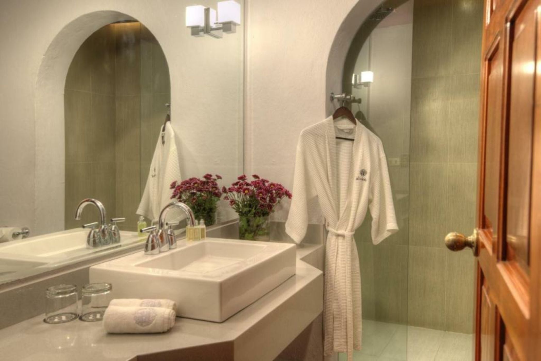 Alta Las Palomas Hotel