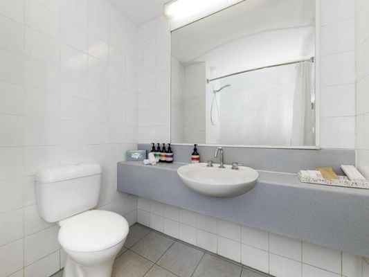 Mercure Kakadu Crocodile