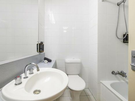 Mercure Kakadu Crocodile