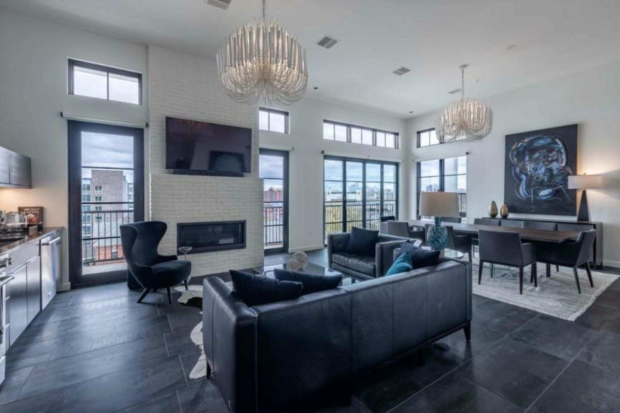 121 Hotel by AvantStay