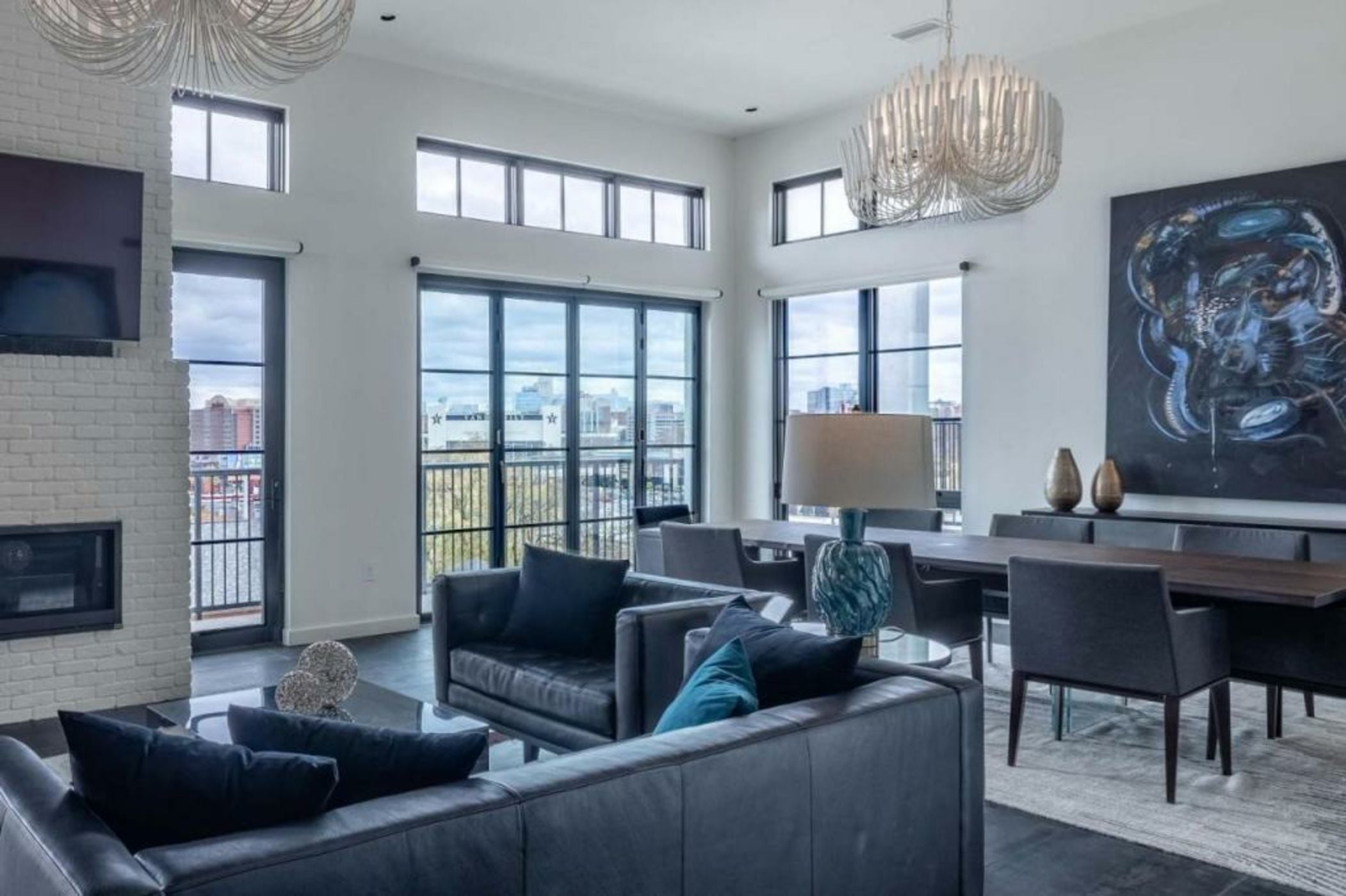 121 Hotel by AvantStay