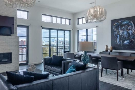 121 Hotel by AvantStay