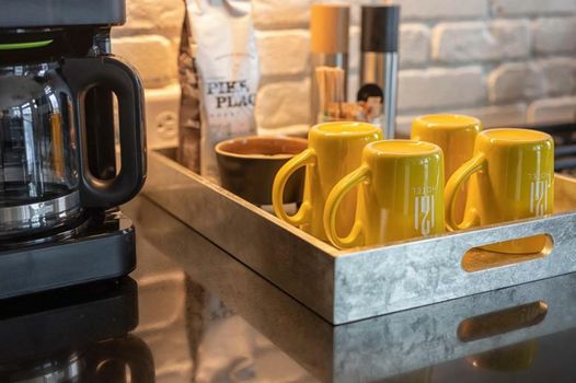 121 Hotel by AvantStay