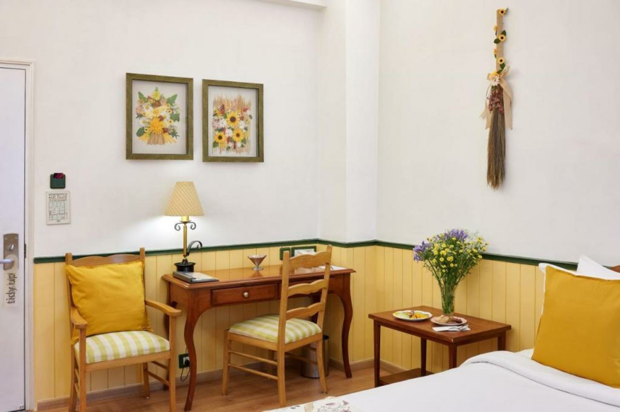 The Gordon House Hotel - Near Gateway Of India