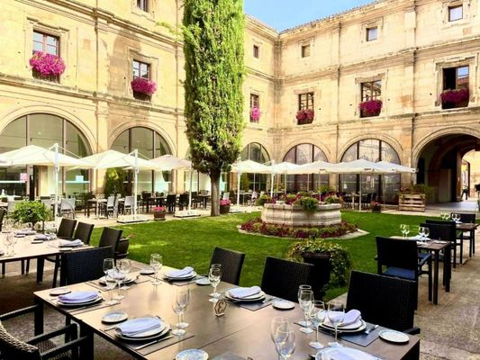 Hotel Real Colegiata San Isidoro
