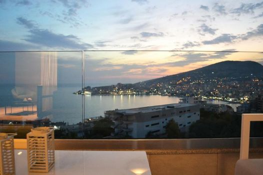 ArtNest Boutique Hotel & Suites