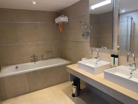 Absolute Hotel Limerick