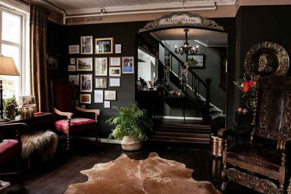 Fjærland Fjordstove Hotell - Huseby Hotelldrift AS