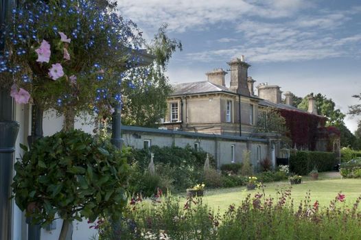 Albert Cottage Hotel