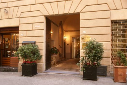 Graziella Patio Hotel