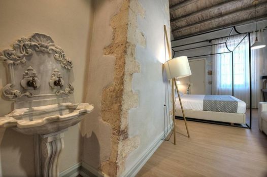 Elia Zampeliou Hotel