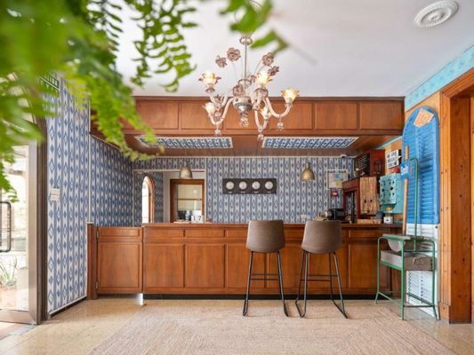 Bella Colina I Vintage Hotel 1953