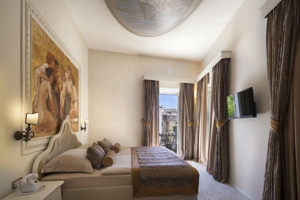 Heritage Hotel Life Palace