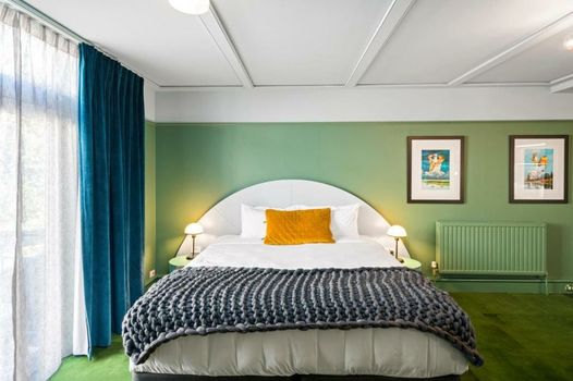 The Central Hotel Queenstown, A Naumi Chapter