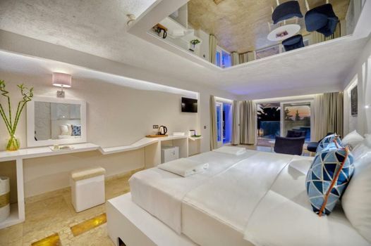 Peninsula Gardens Hotel