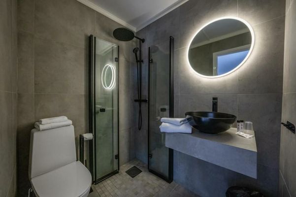 Sunde Fjord Hotel, free and easy parking