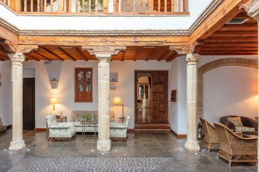 Hotel Puerta de la Luna