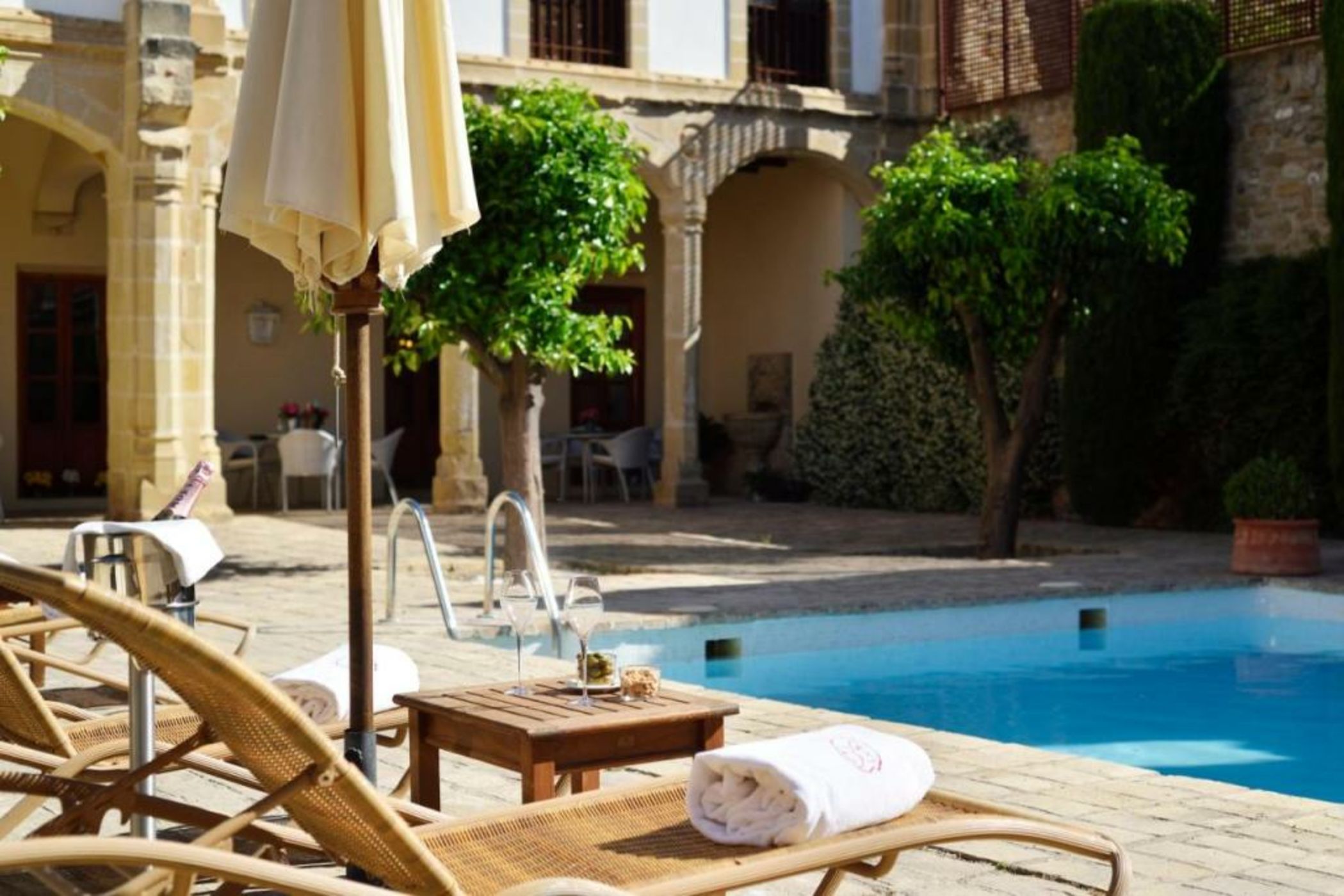 Hotel Puerta de la Luna