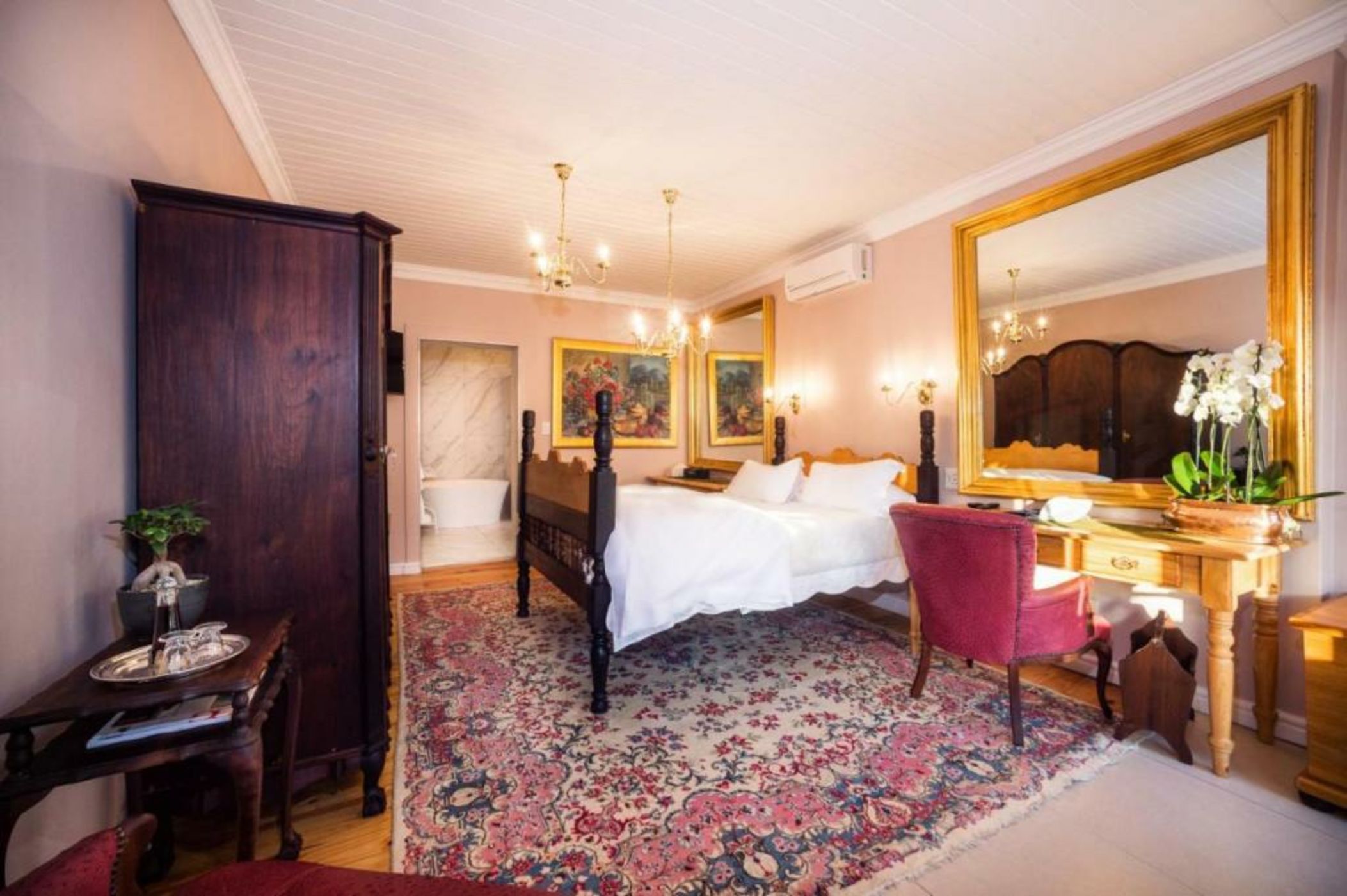 Batavia Boutique Hotel