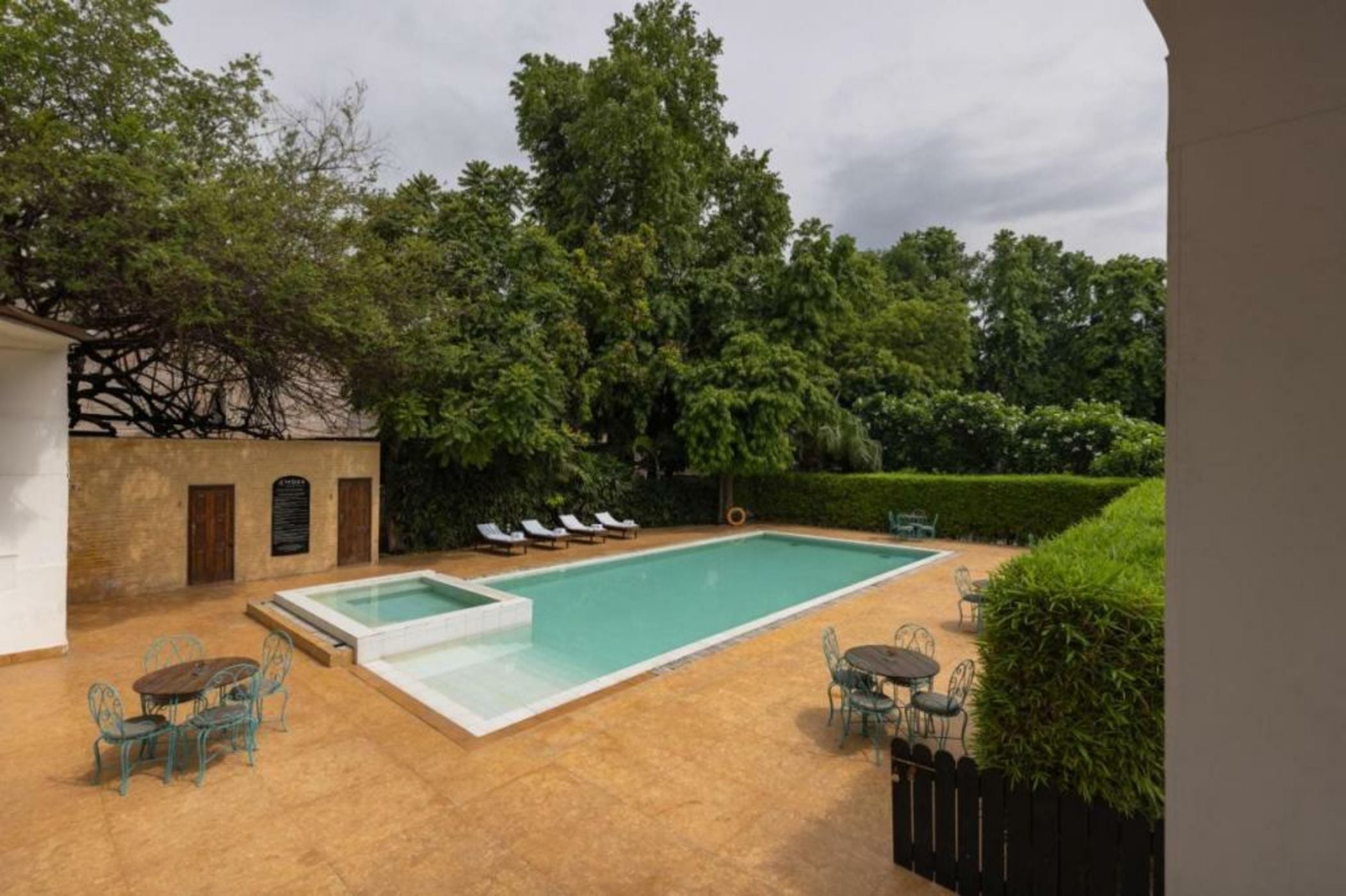 Saraca Hotel Lucknow