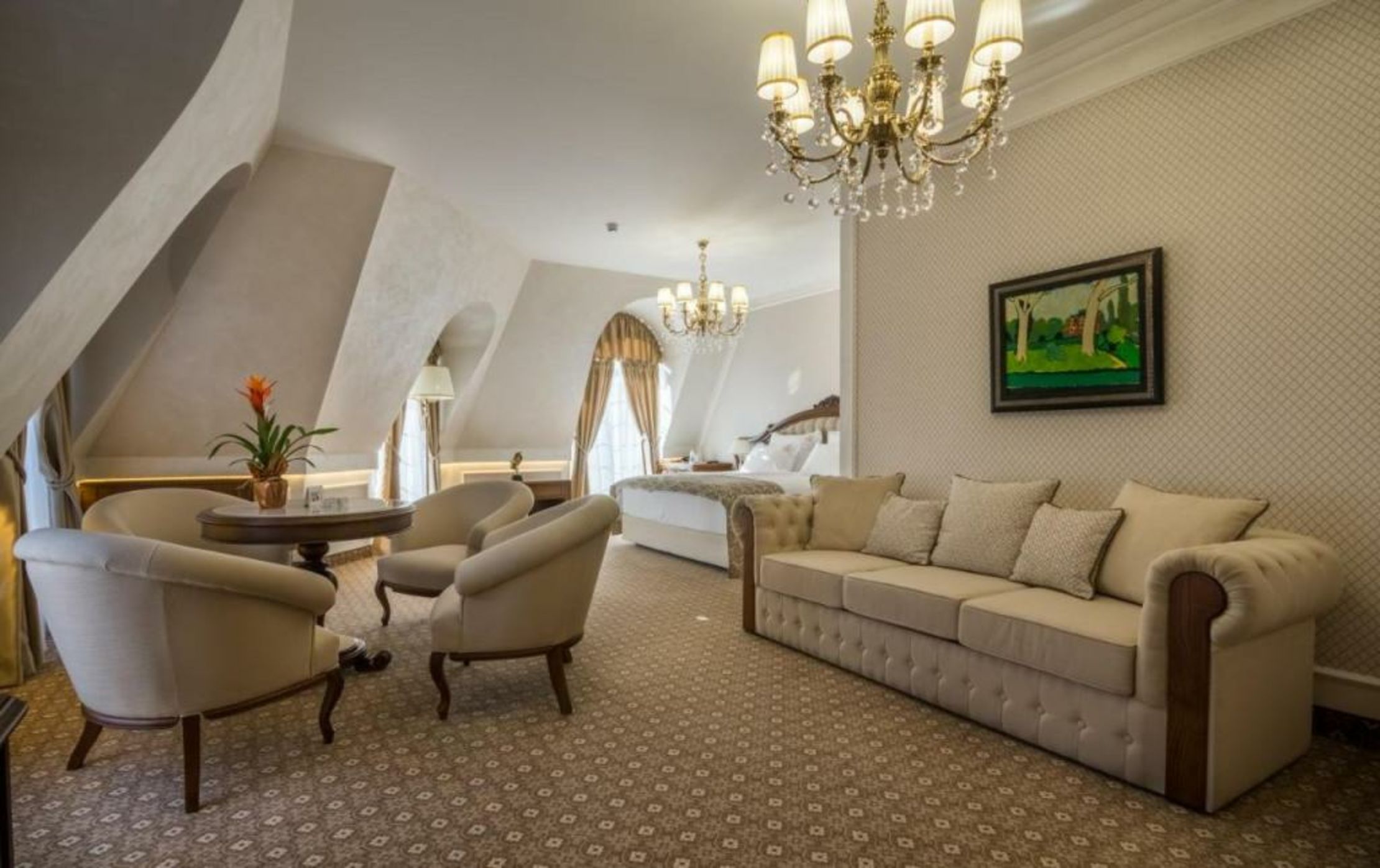 Residence City Garden - Certificate of Excellence Top 10 BEST Five-Stars City Hotels for 2024 awarded by HTIF