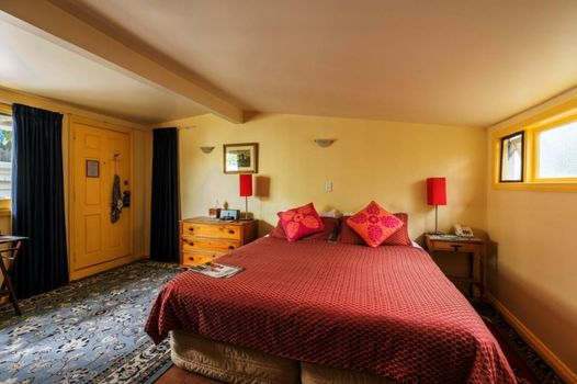 The Great Ponsonby Arthotel