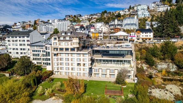 Cacique Inacayal Lake Hotel & Spa