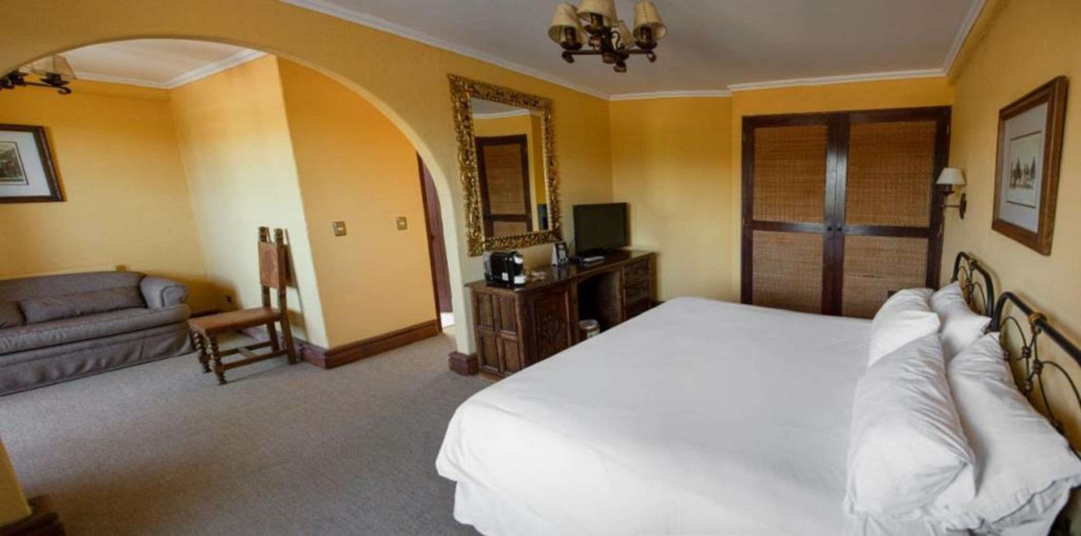 Hotel Santa Cruz Plaza