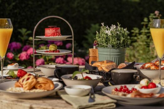 Staudacherhof in Garmisch-Partenkirchen I Blick aufs Zugspitzmassiv I einzigartige Bayurvida Küche