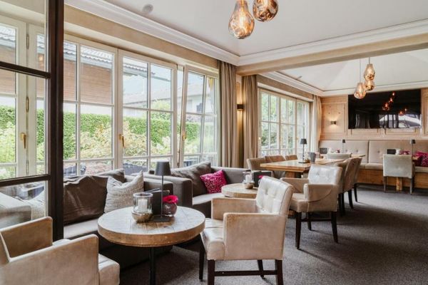 Staudacherhof in Garmisch-Partenkirchen I Blick aufs Zugspitzmassiv I einzigartige Bayurvida Küche