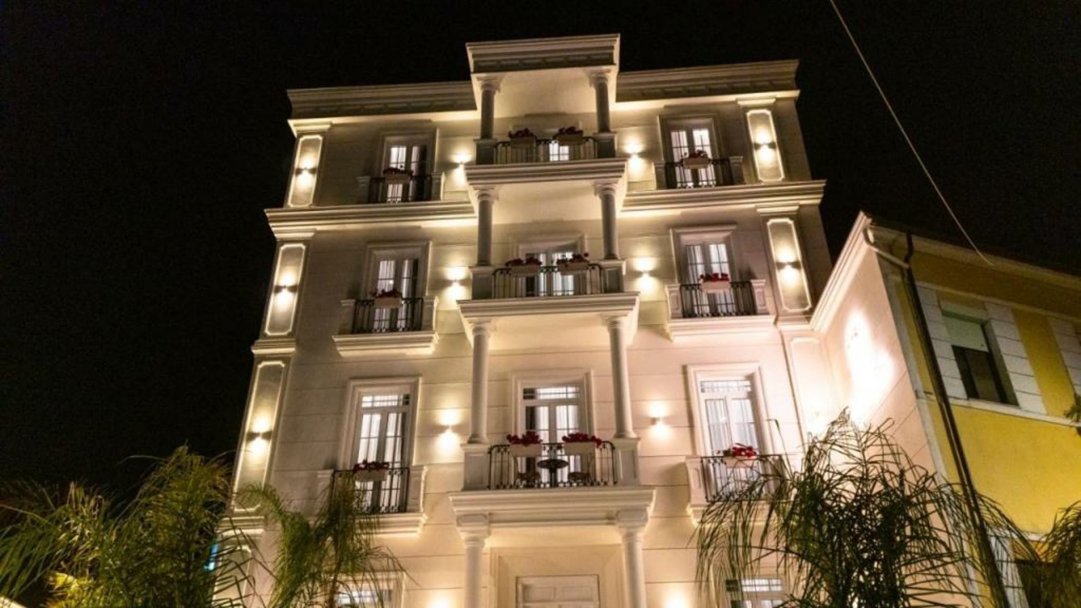 Art Gallery Boutique Hotel