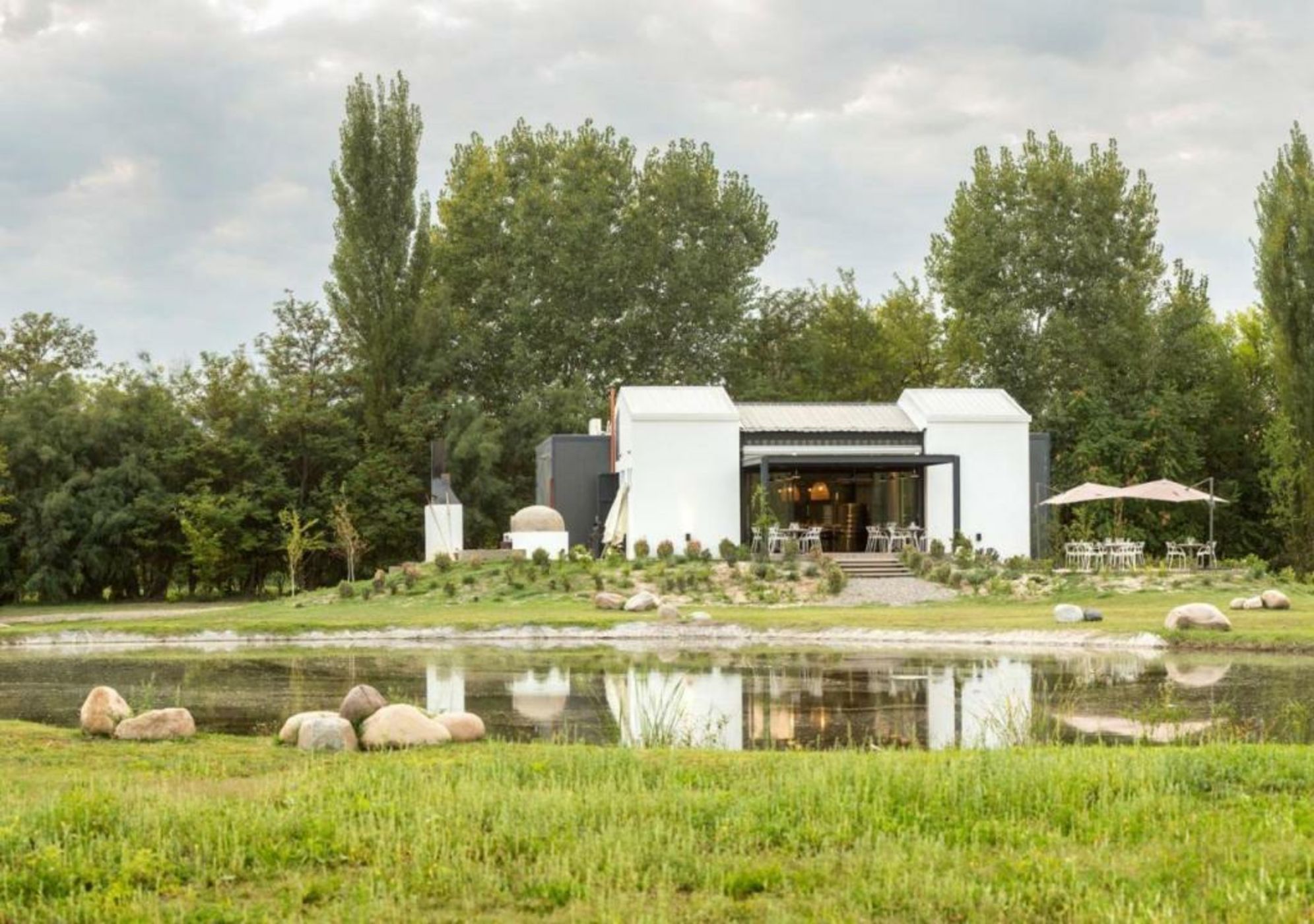 Postales by DOT Boutique