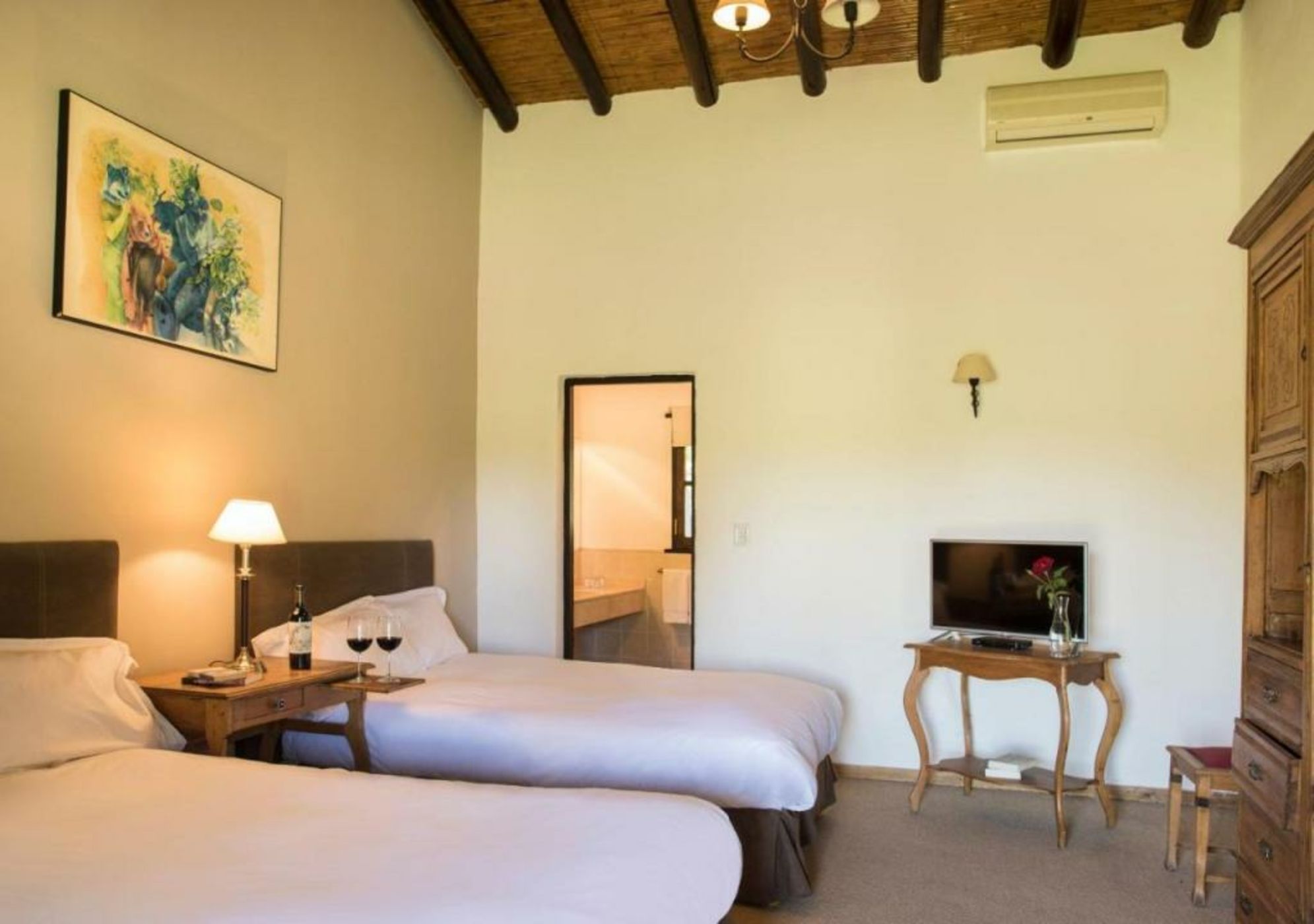 Postales by DOT Boutique