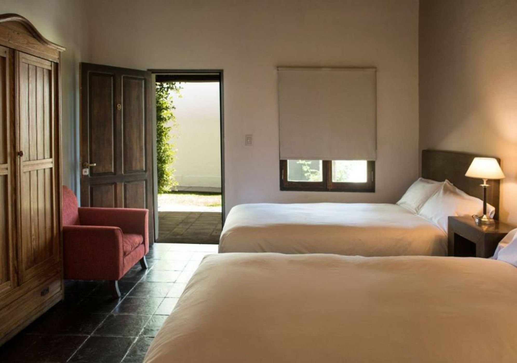 Postales by DOT Boutique