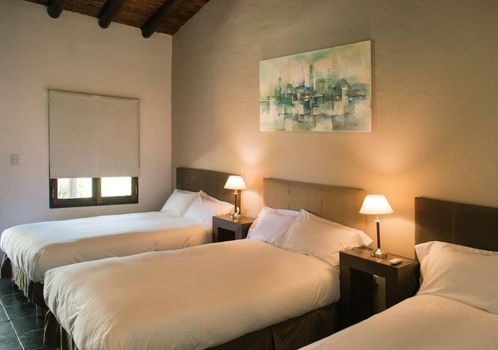 Postales by DOT Boutique