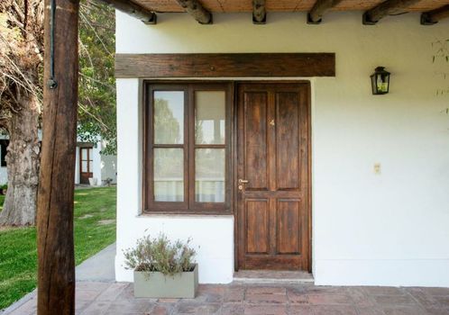 Postales by DOT Boutique