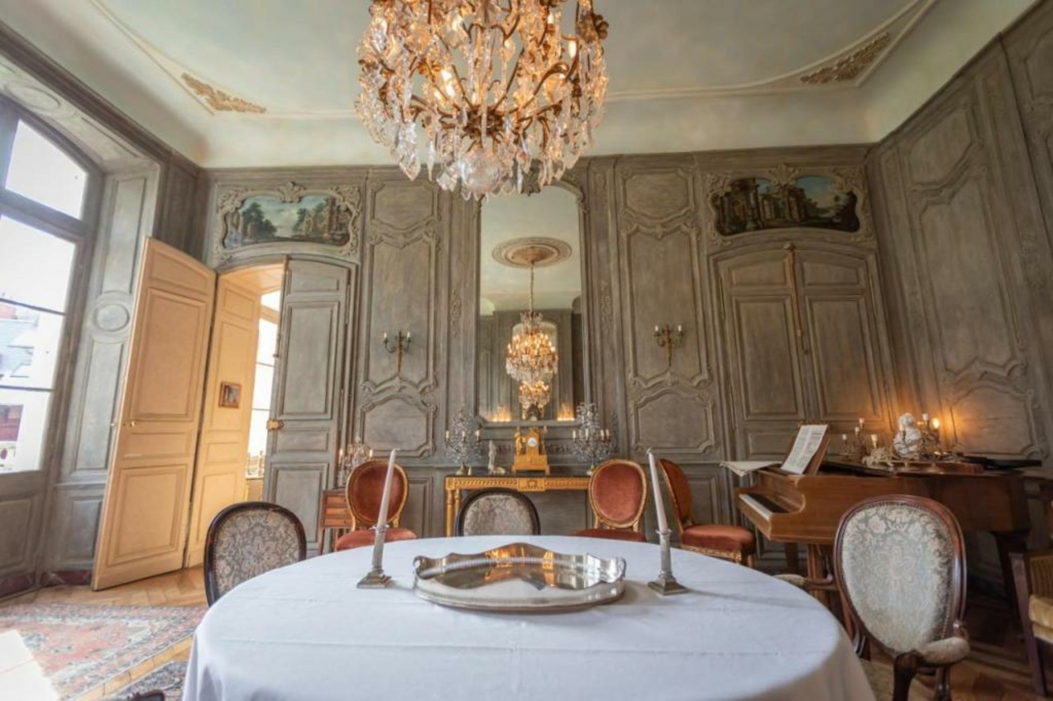 L'Hotel de Panette, Un exceptionnel château en coeur de ville