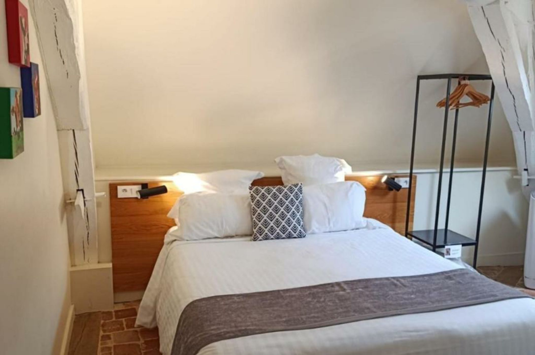 Les Glycines Vézelay