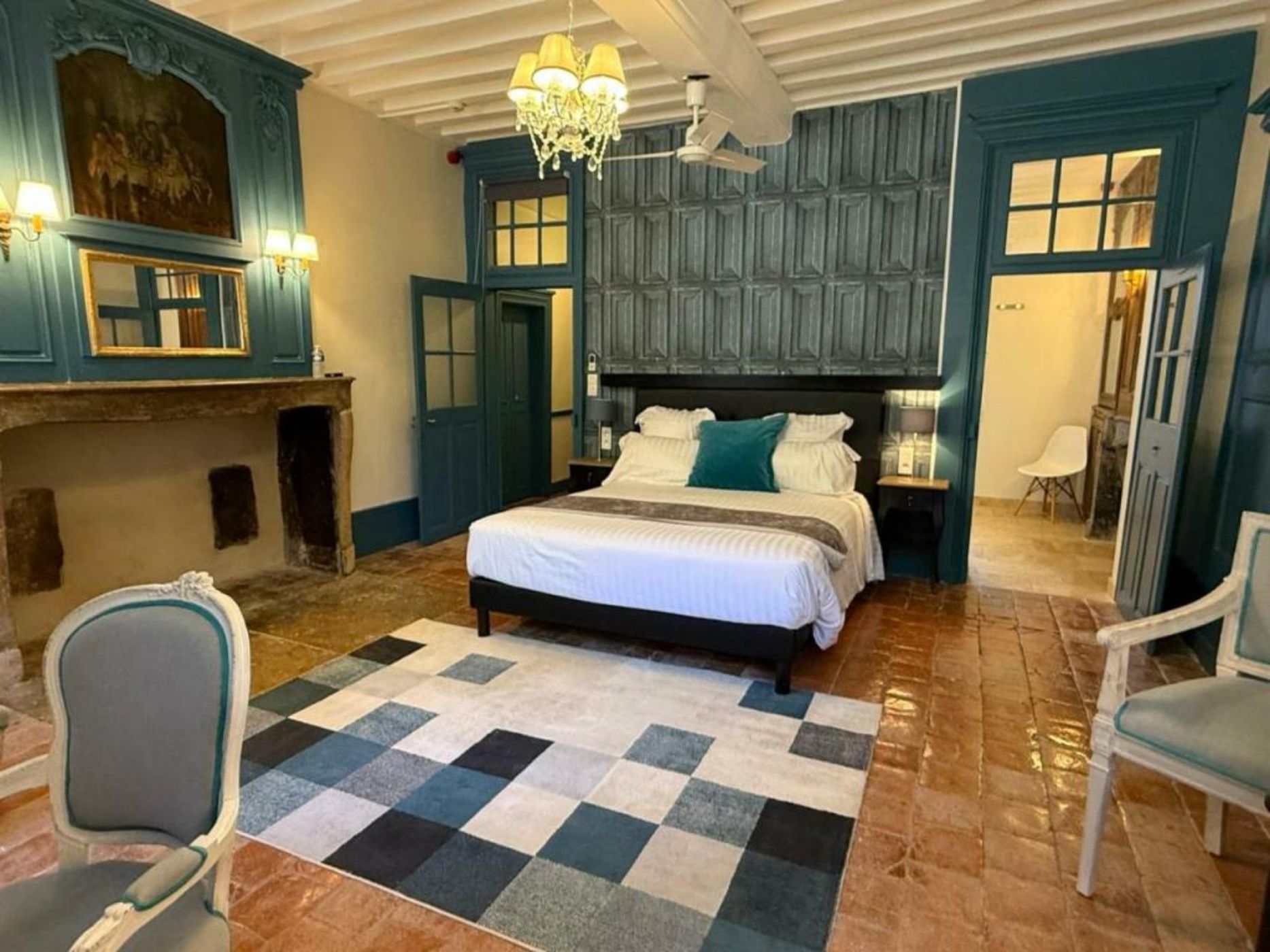 Les Glycines Vézelay