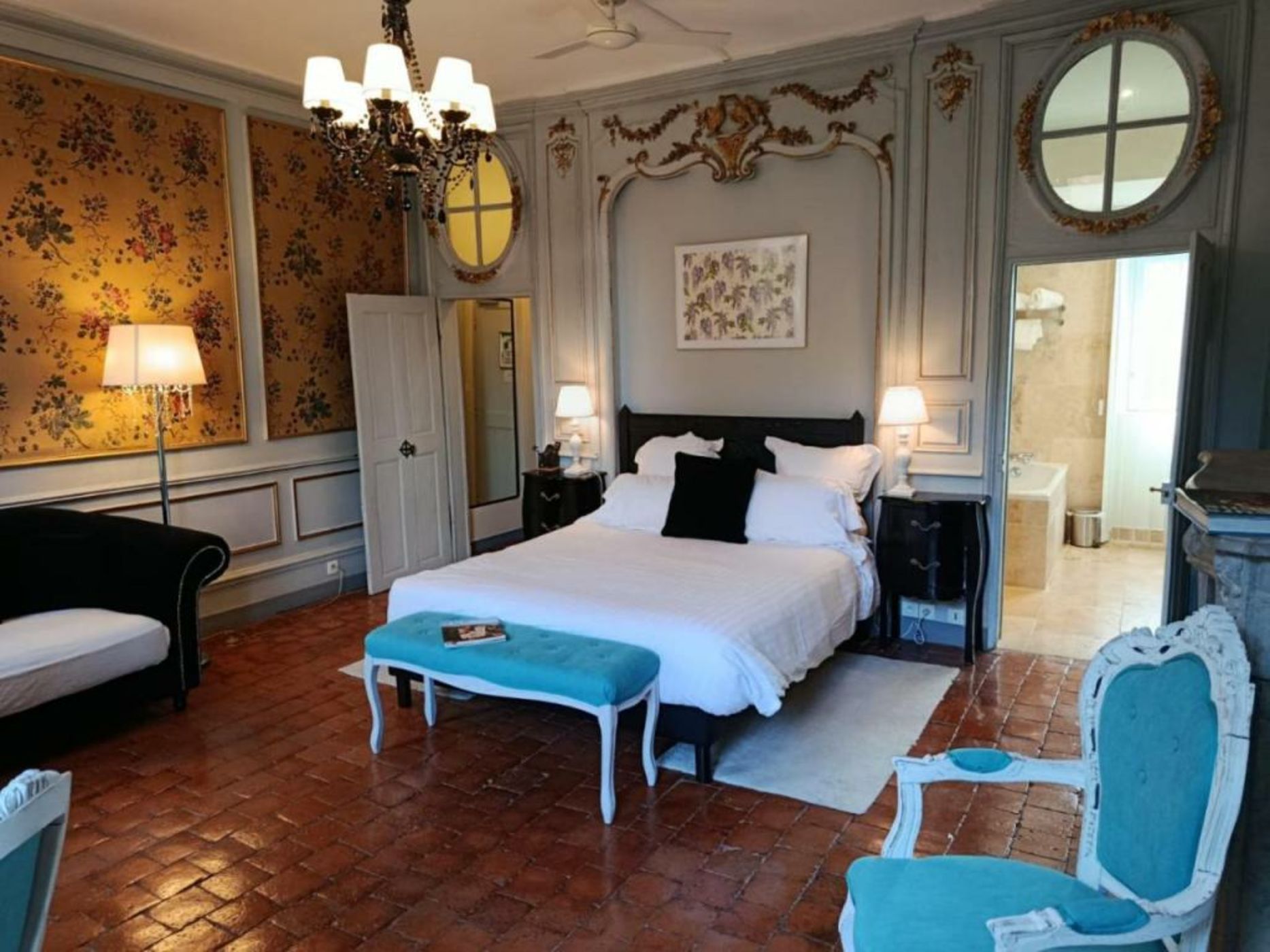 Les Glycines Vézelay