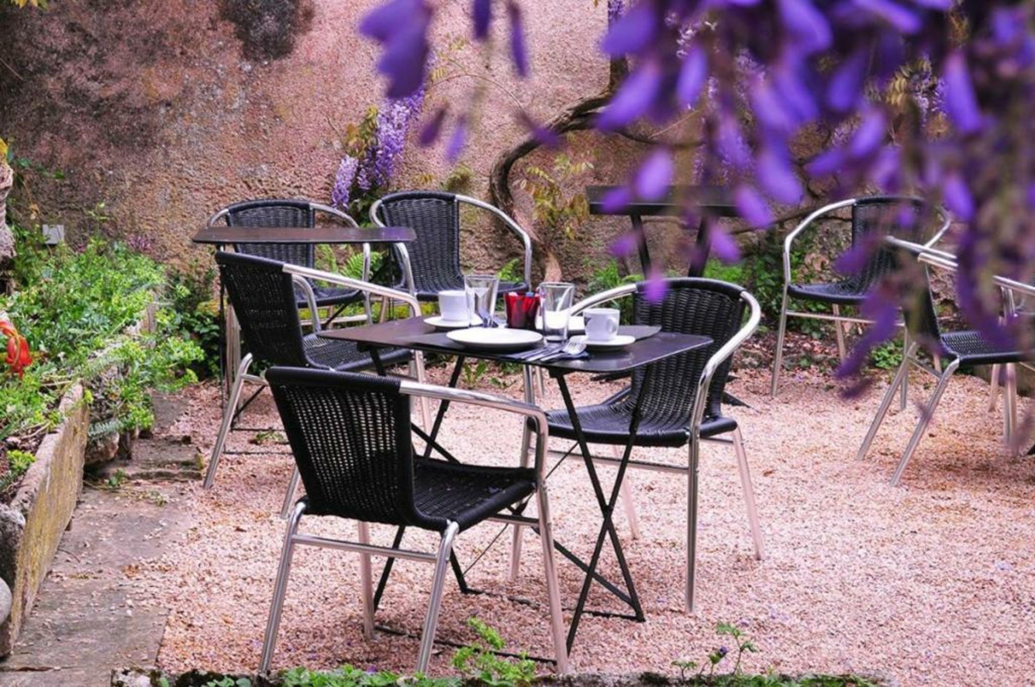 Les Glycines Vézelay