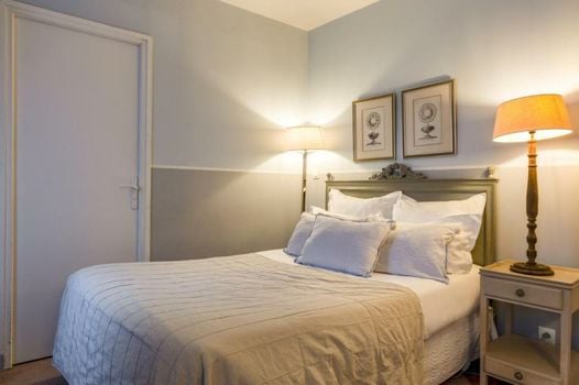 Hôtel Traiteur Les Ormes, The Originals Relais